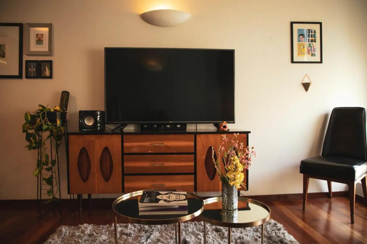 1312 Premier Private Four Guests Downtown Apartment